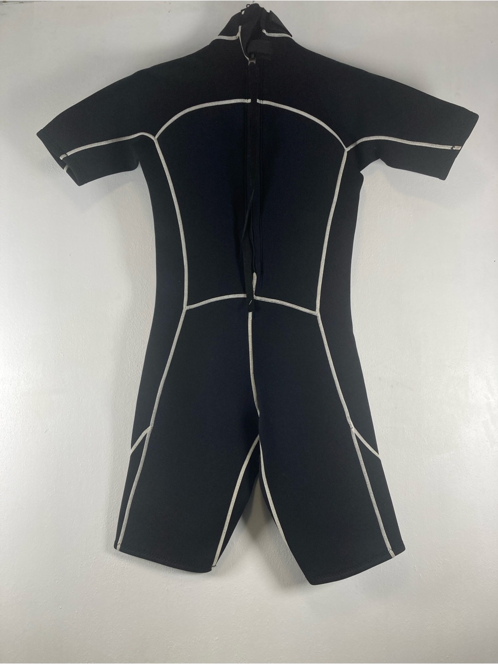 Sorrento Wetsuit Wet Suit Size ML Shorty Surfing Waterproof Beach Black - Picture 2 of 16